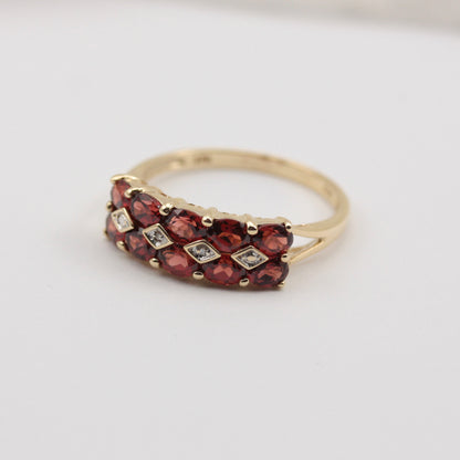 9ct gold diamond garnet ring