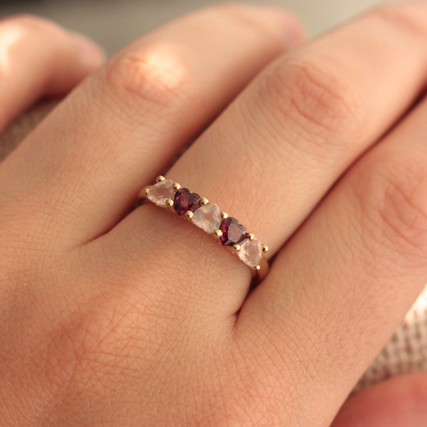 9ct gold garnet rose quartz hearts ring