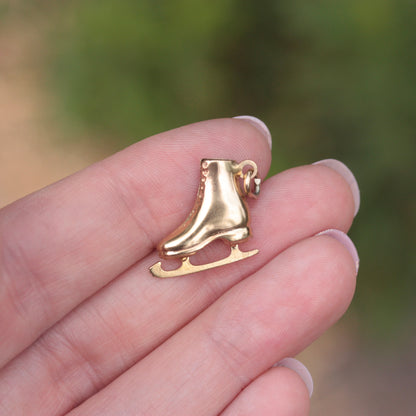 vintage 9ct gold ice skate charm