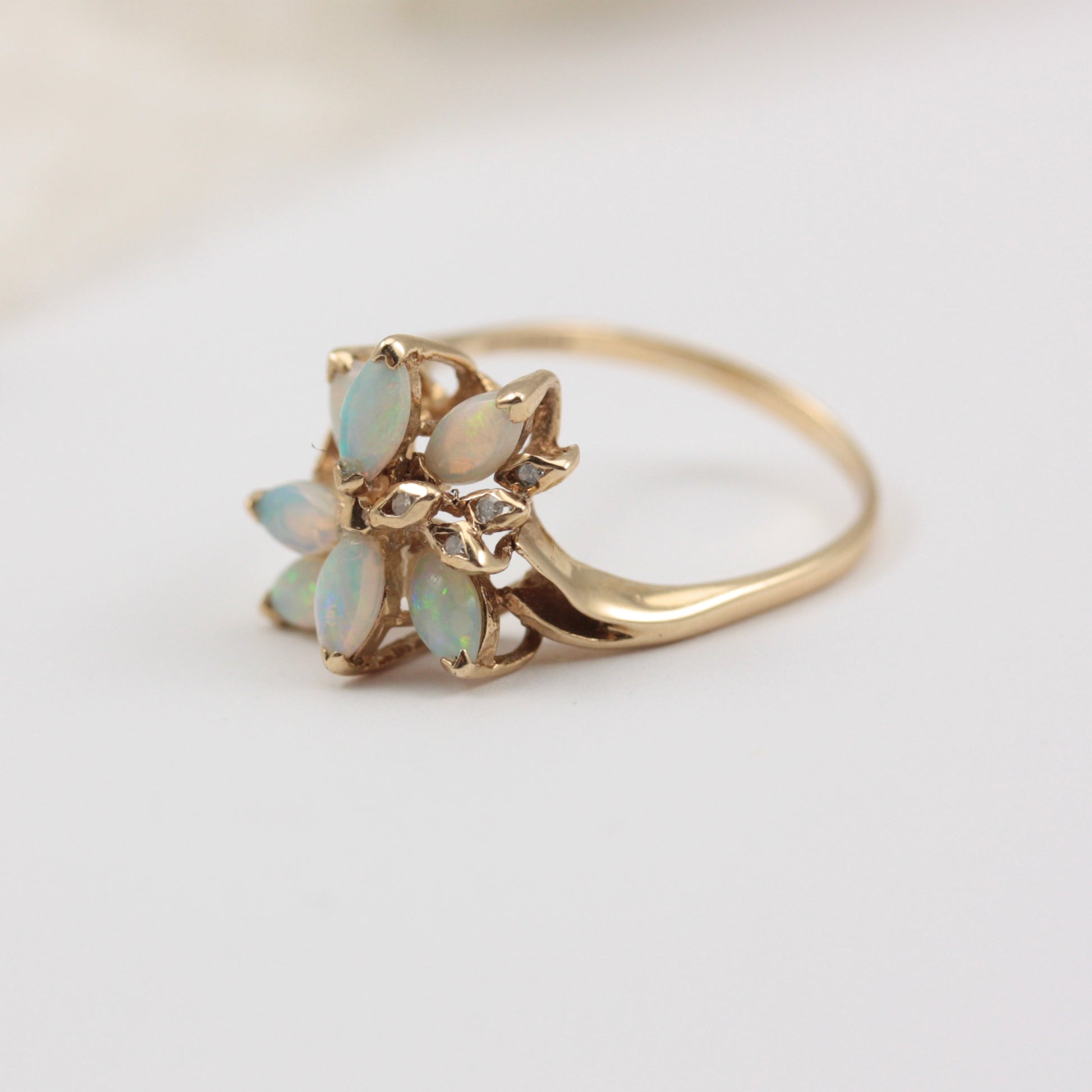 vintage 9ct gold opal diamond ring