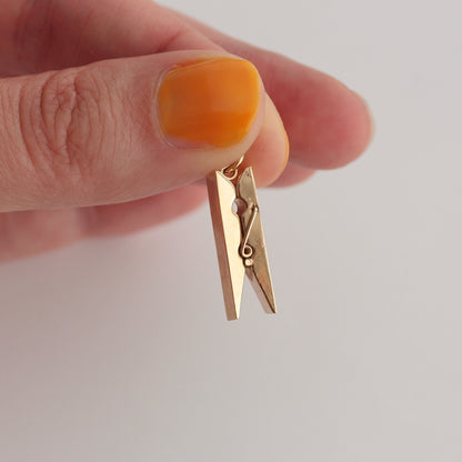 Vintage 9ct Gold Clothes Peg Charm