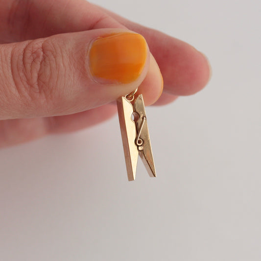 Vintage 9ct Gold Clothes Peg Charm