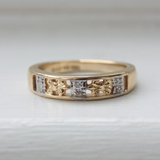 solid 9ct yellow gold band with diamonds