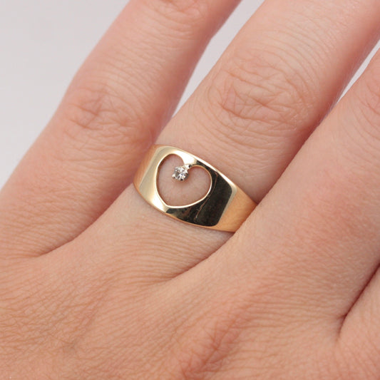 Vintage 9ct Gold Heart Cut Out Band with Diamond, 1978