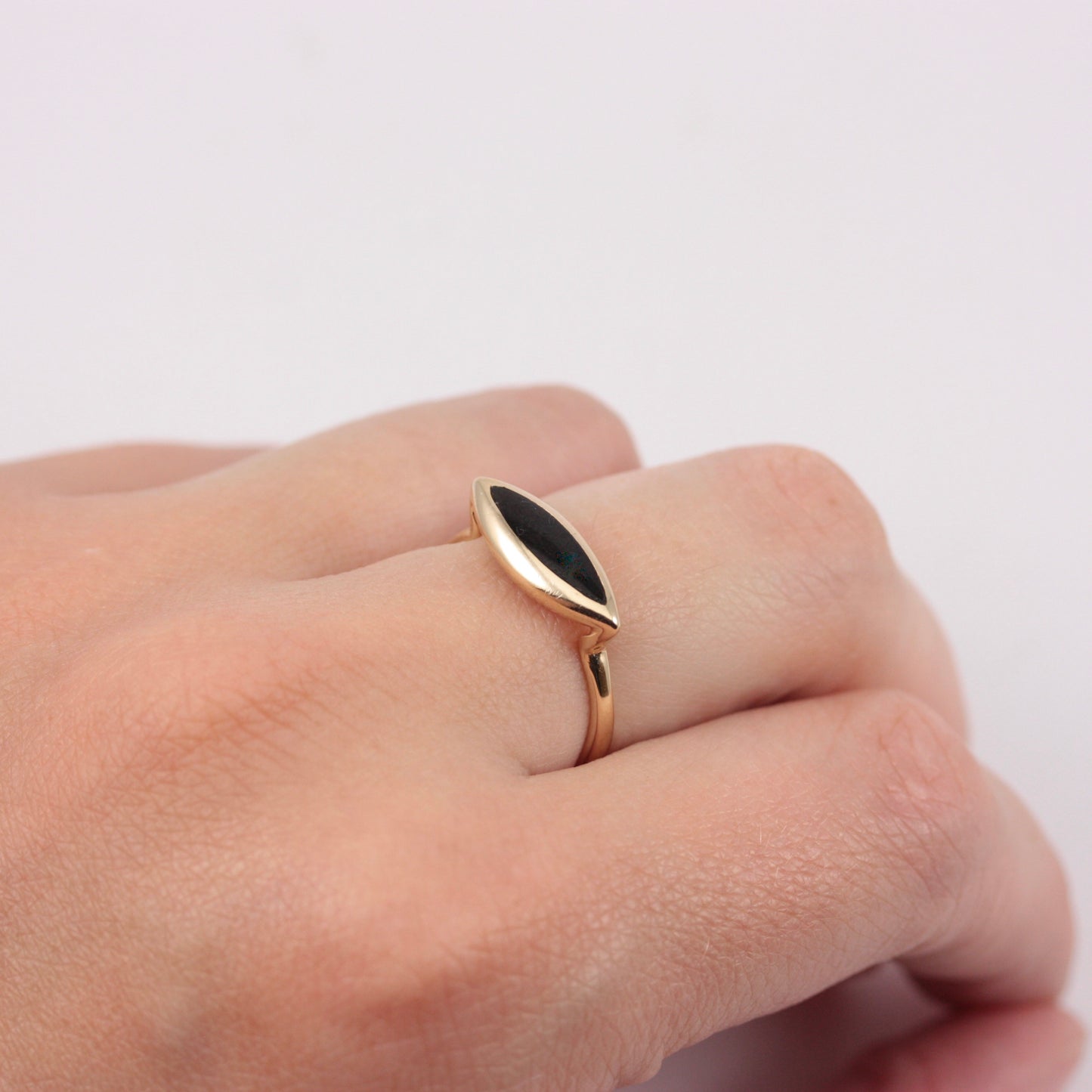 Pre-owned 9ct Gold Onyx Marquise Ring