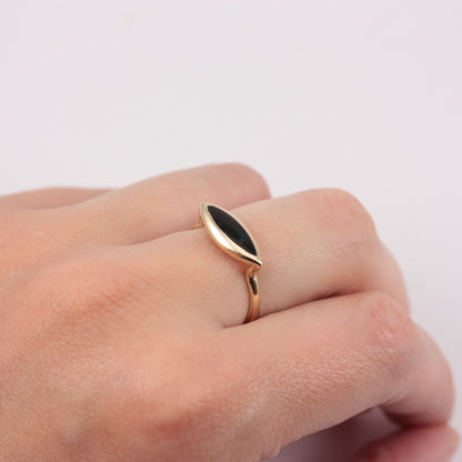 Pre-owned 9ct Gold Onyx Marquise Ring