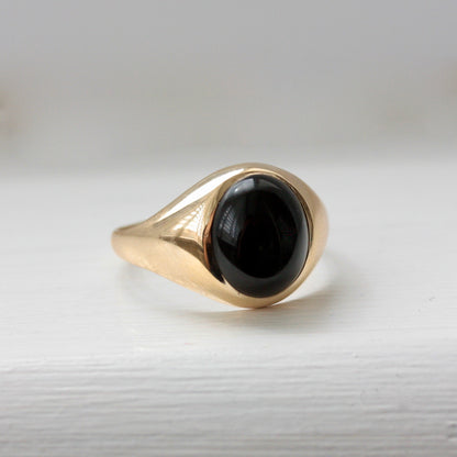 Vintage 9ct Gold Onyx Cabochon Signet Ring