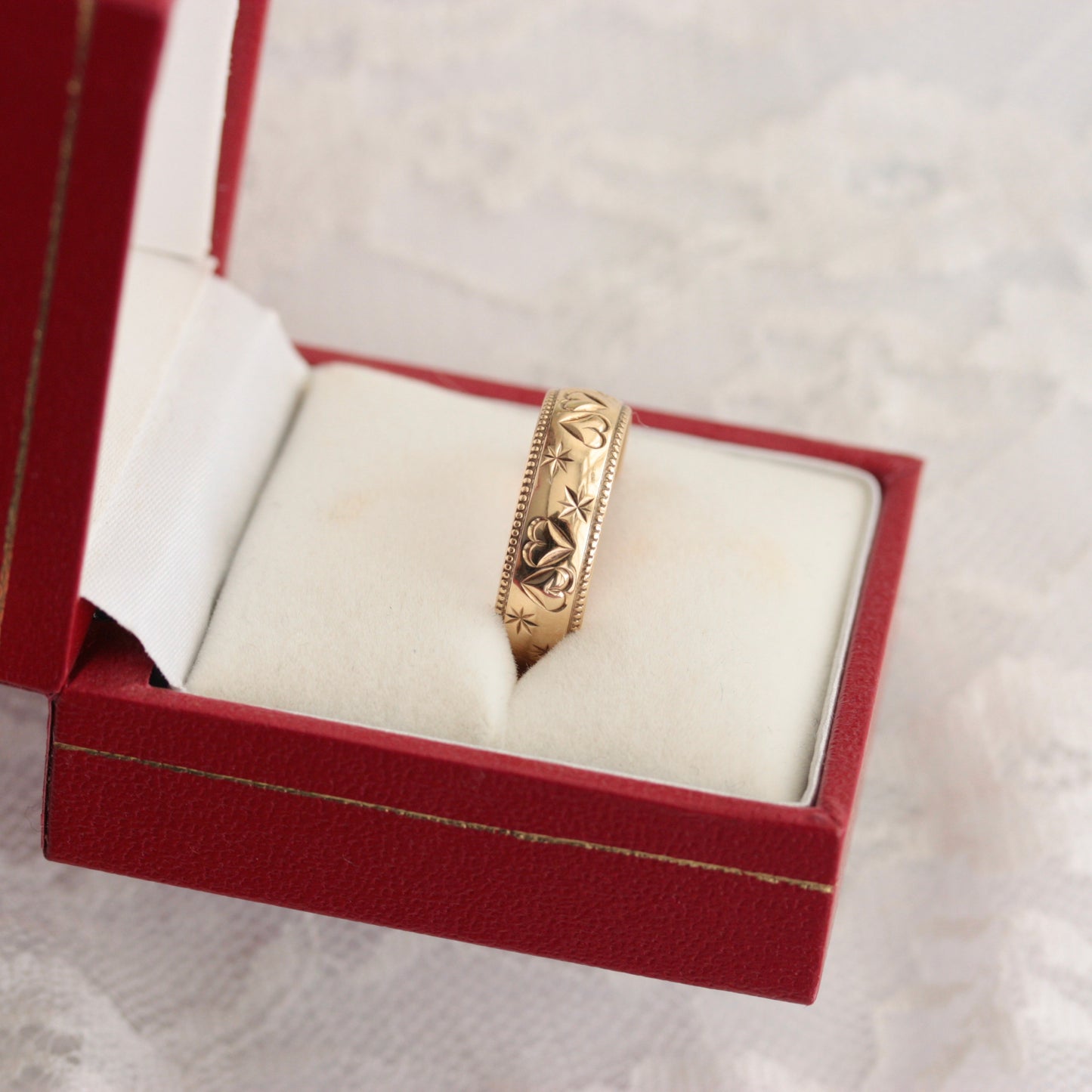 Vintage 9ct Gold Stars and Hearts Patterned Wedding Band Ring