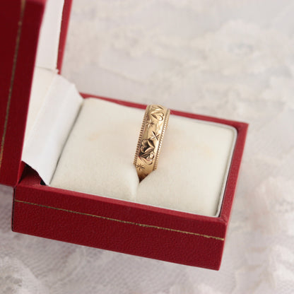 Vintage 9ct Gold Stars and Hearts Patterned Wedding Band Ring