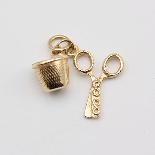Pre-owned 9ct Gold Scissors and Thimble Charm