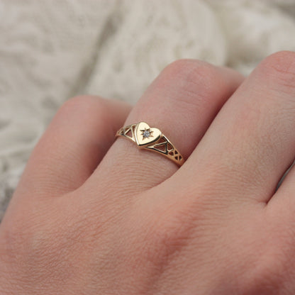 Late Vintage 9ct Gold and Star Set CZ Heart Ring