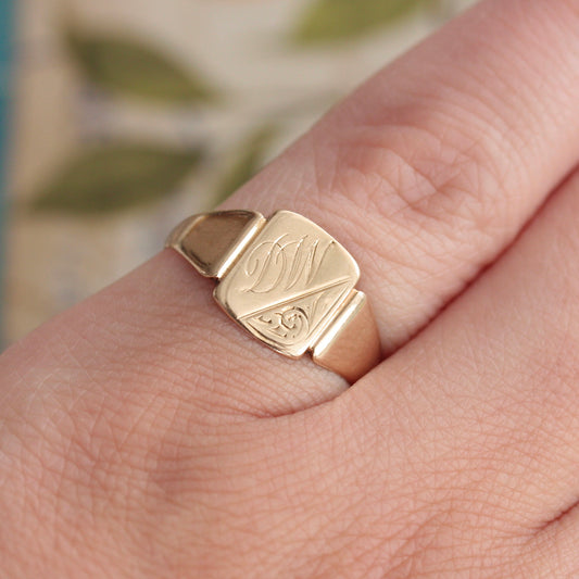 Vintage 9ct Yellow Gold Signet Ring with Initials 'DW', 1971