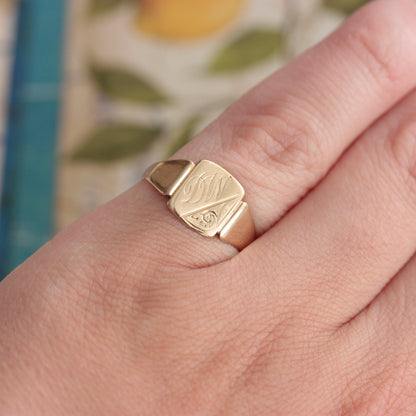 Vintage 9ct Yellow Gold Signet Ring with Initials 'DW', 1971