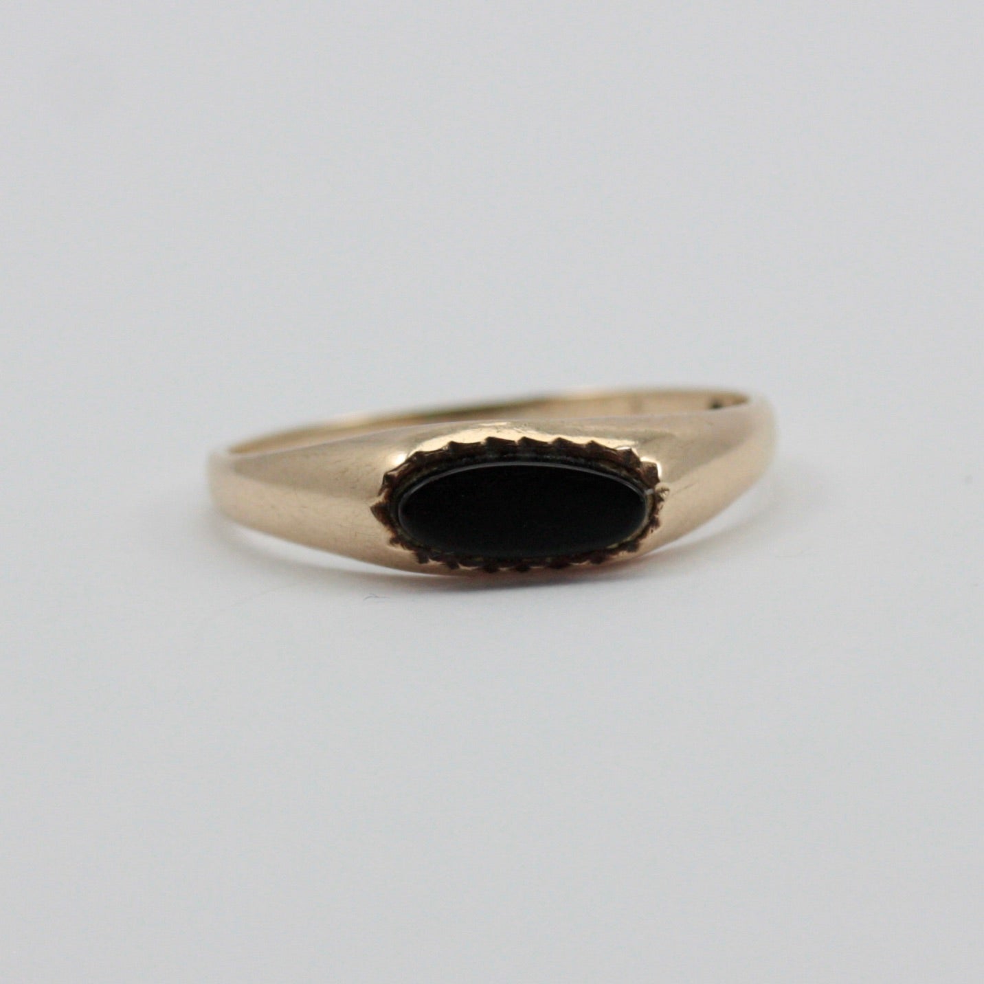 Dainty Vintage 9ct Gold Onyx Signet Ring, 1985