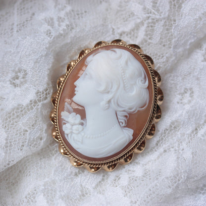 Vintage 9ct Gold Shell Cameo Brooch, 1962