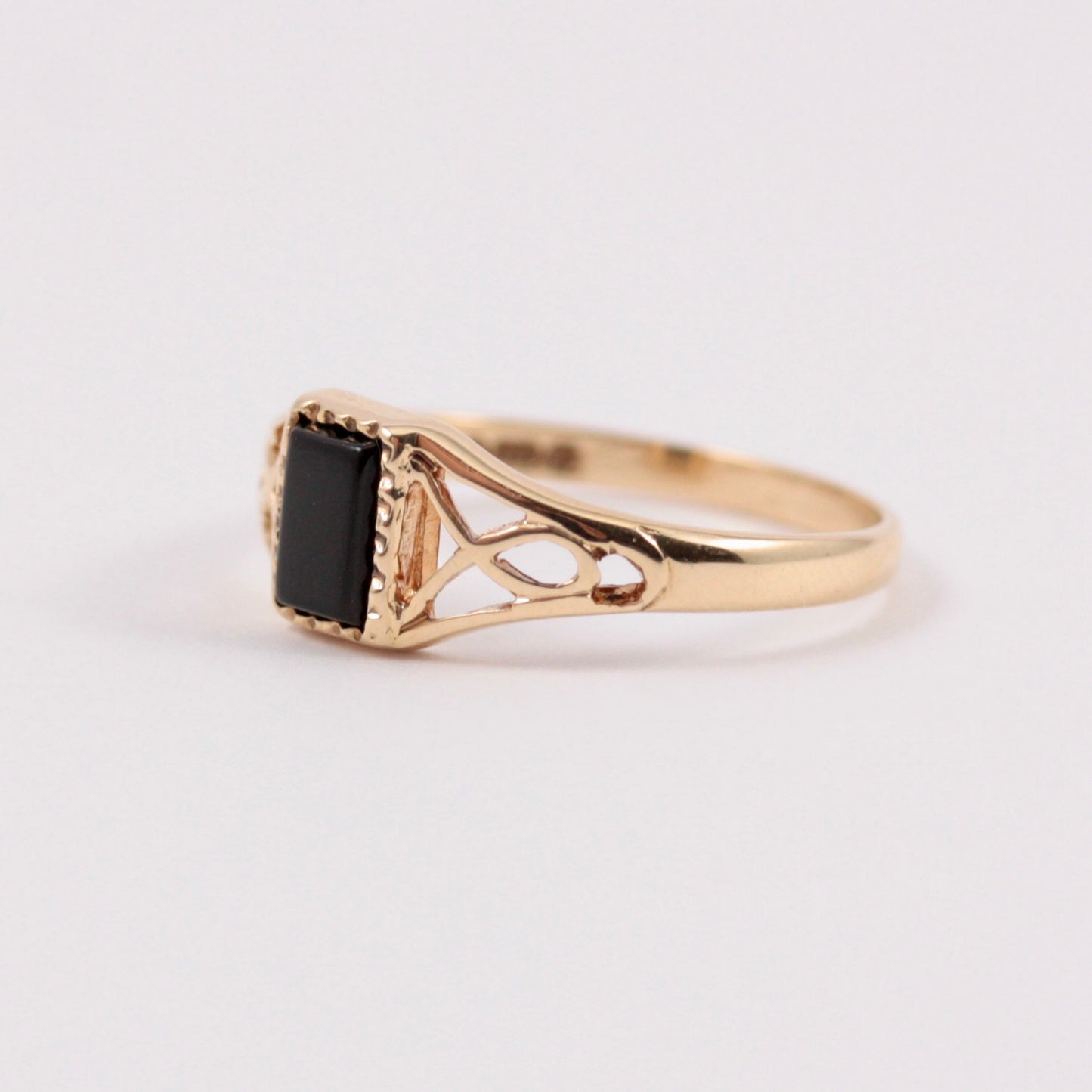 Vintage 9ct Gold Onyx Ring with Open Shoulders, 1985