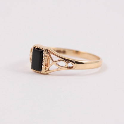 Vintage 9ct Gold Onyx Ring with Open Shoulders, 1985