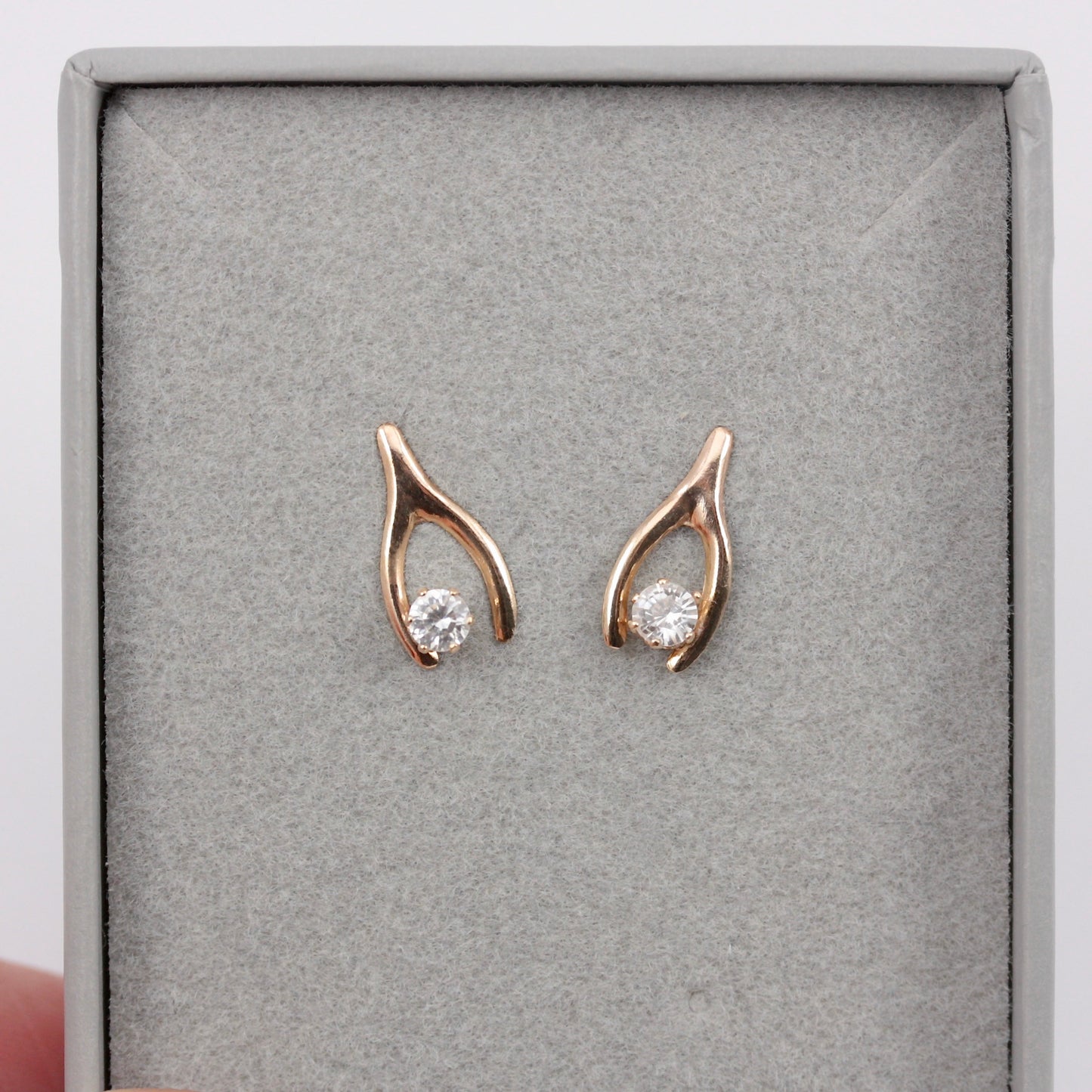vintage 9ct gold wishbone stud earrings