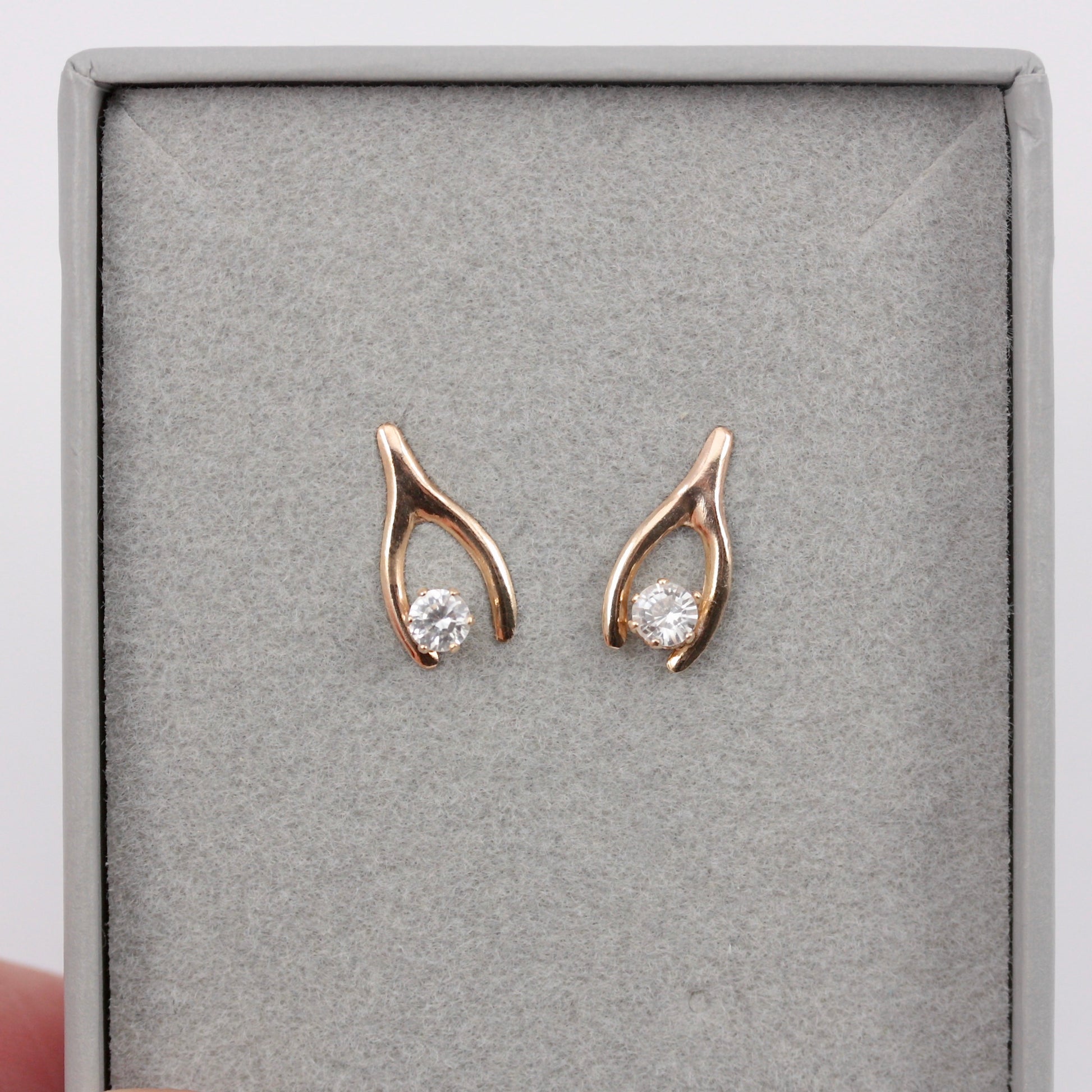 vintage 9ct gold wishbone stud earrings