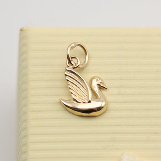 Tiny Vintage 9ct Gold Swan Charm