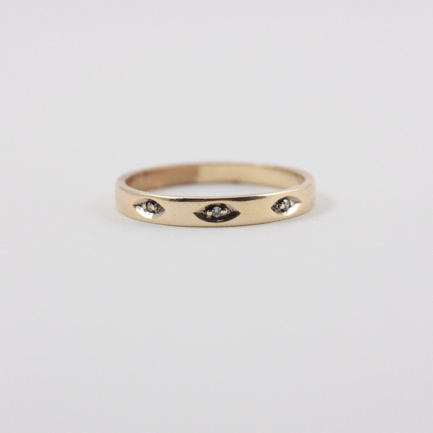 Pre-owned 9ct Gold Diamond Three Stone Band Ring