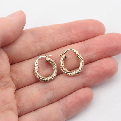 Pre-owned Italian Gold Textured Twist Earrings by Unoaerre, Small