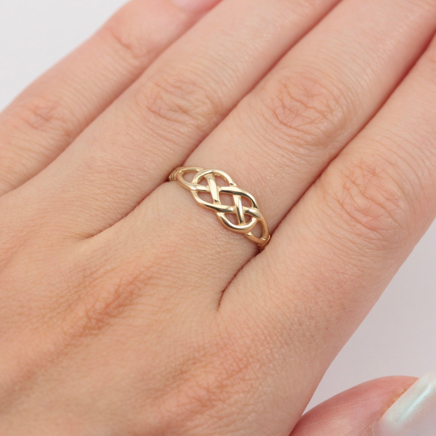 Pre-owned 9ct Yellow Gold Celtic Knot Ring