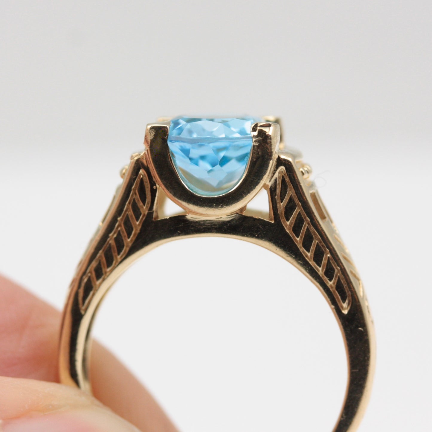 Pre-owned 9ct Gold Swiss Blue Topaz Solitaire Ring, 2006