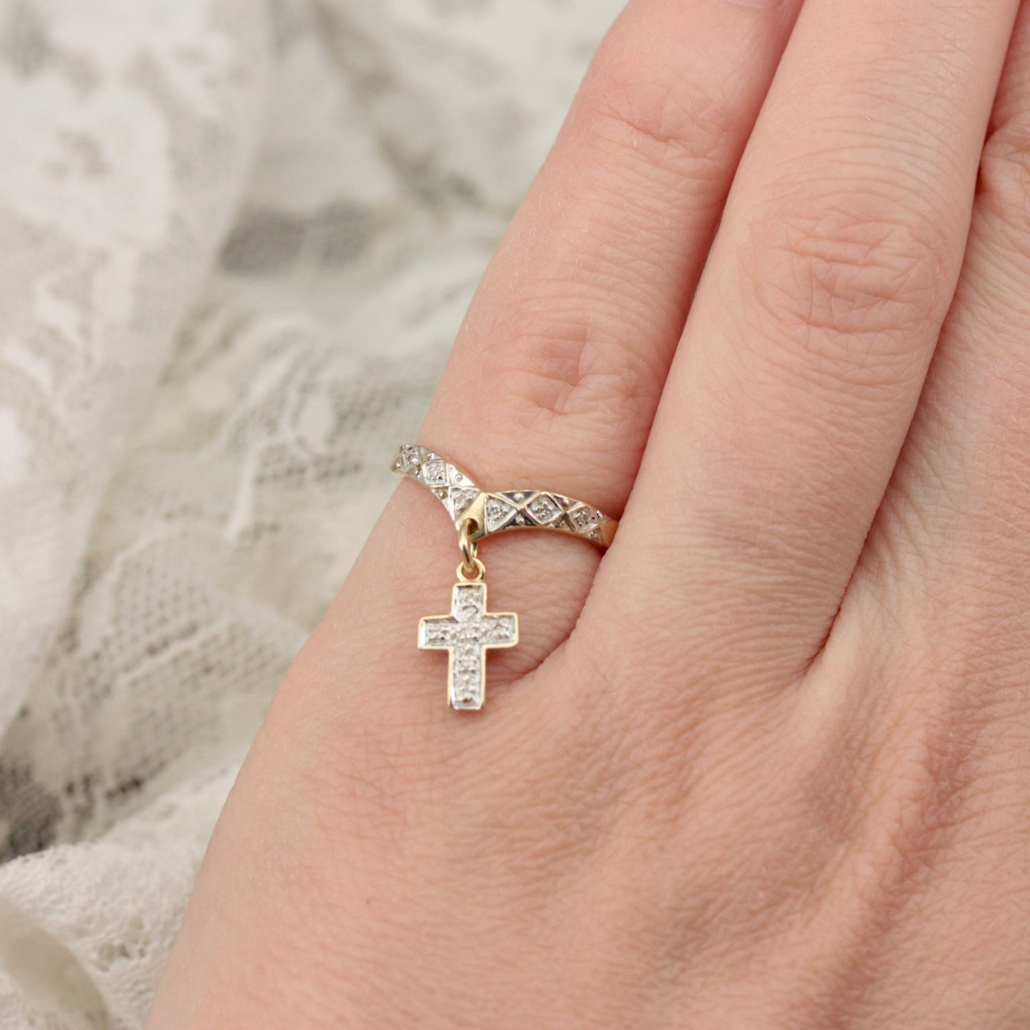 Pre-owned 9ct Gold Diamond Dangle Cross Charm Ring