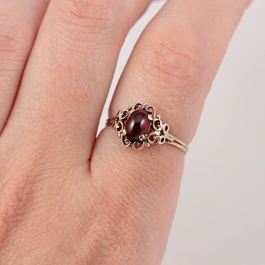 Vintage 9ct Gold Garnet Cabochon Ring, 1984