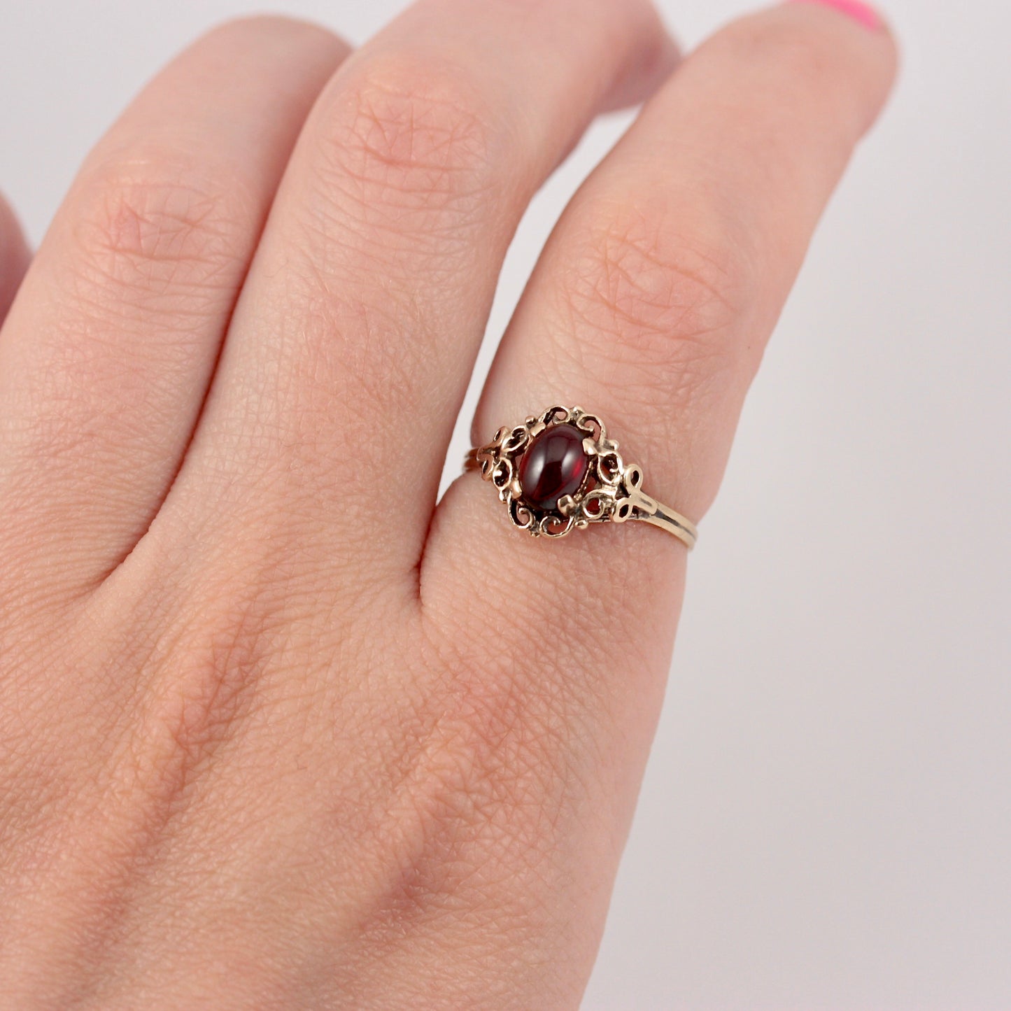 Vintage 9ct Gold Garnet Cabochon Ring, 1984