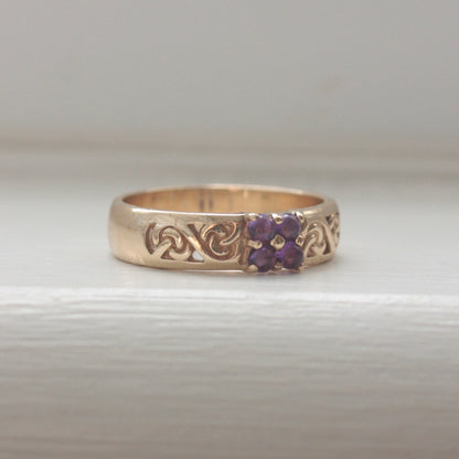 Pre-owned 9ct Gold Celtic Band with Amethyst Cabochons