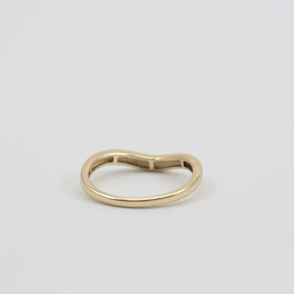 Pre-owned 9ct Gold Diamond Scalloped Design Wishbone Ring