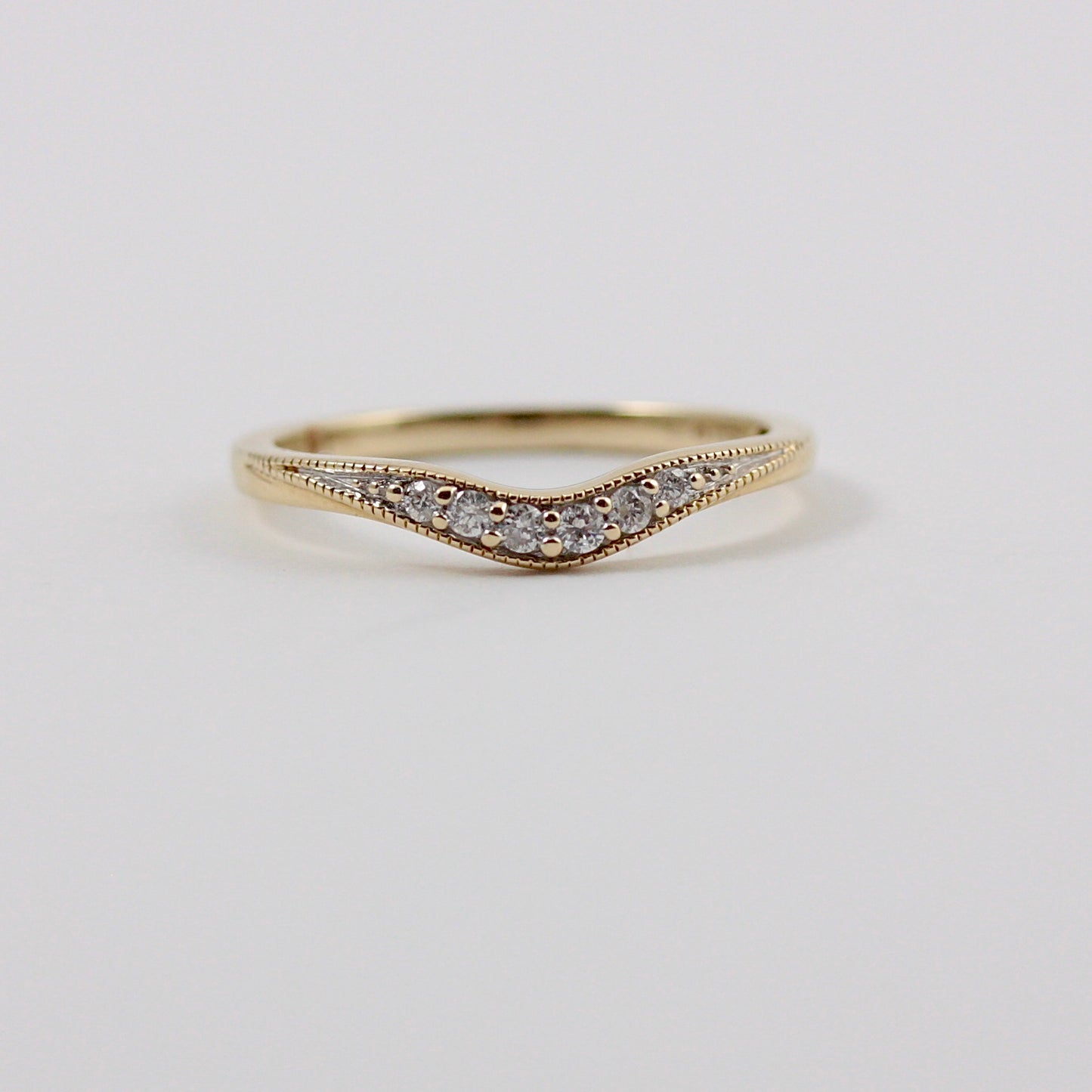 pre-owned 9ct gold diamond wishbone ring