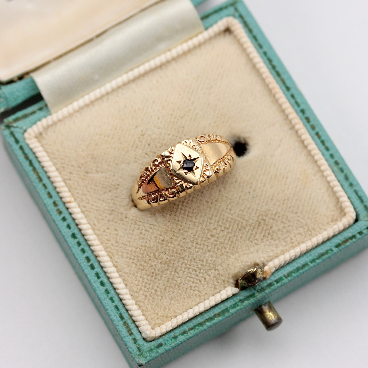 Vintage 9ct Gold Star Set Sapphire Solitaire Band Ring, 1979