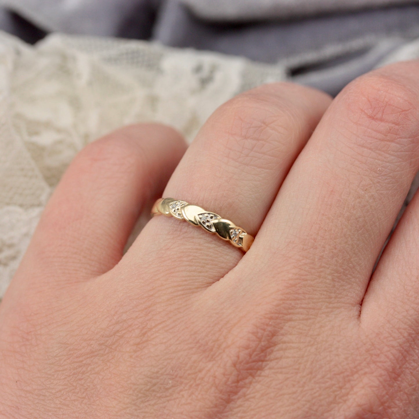 Vintage 9ct Gold Diamond Hearts Band