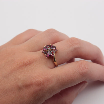 Pre-owned 9ct Gold Garnet Cluster Ring