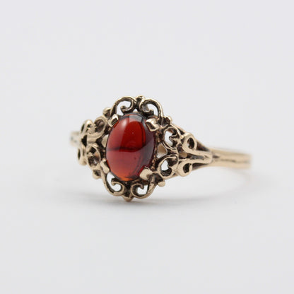 Vintage 9ct Gold Garnet Cabochon Ring, 1984