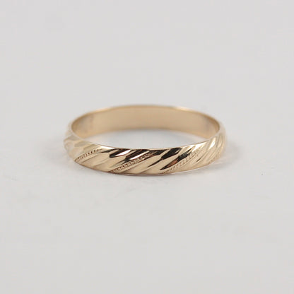 Vintage 9ct Gold Textured Twist Band Ring