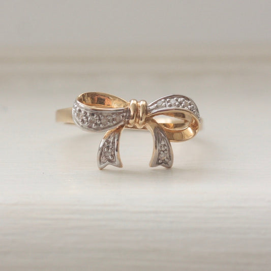 Pre-owned 9ct Gold and Diamond Bow Ring