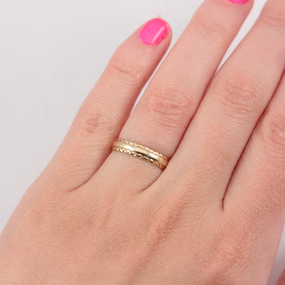 Vintage 9ct Gold Patterned Edge Band Ring, 1989