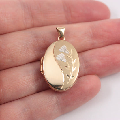 Pre-owned 9ct Gold Matte and Smooth Floral Locket, 3g