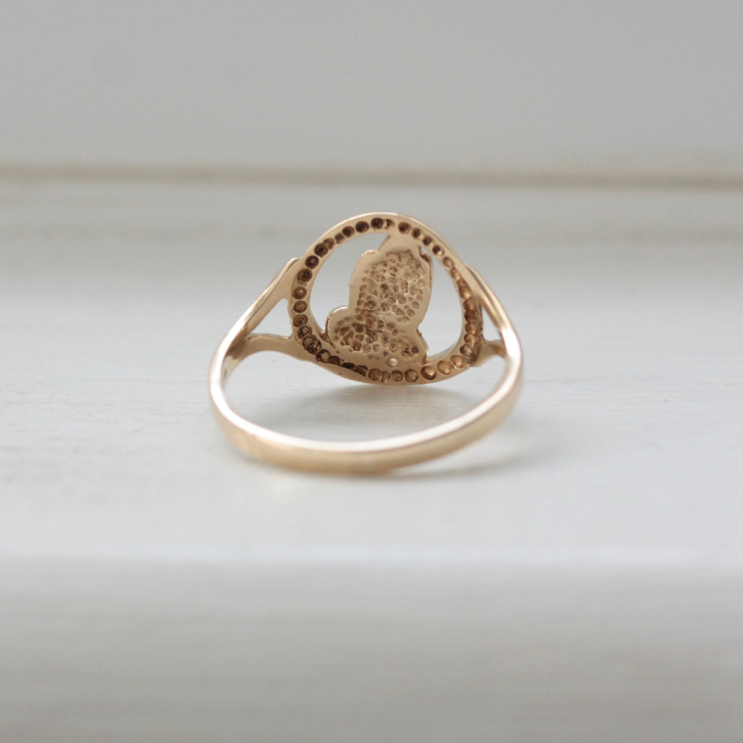 Vintage 9ct Yellow Gold Praying Hands Ring