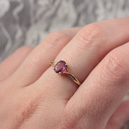 Pre-owned 9ct Gold Rhodolite Garnet Solitaire Ring