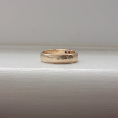 Pre-owned 9ct Gold Celtic Band with Amethyst Cabochons
