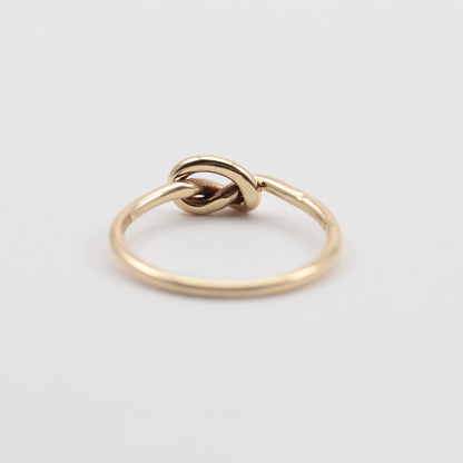 Vintage 9ct Gold Overhand Knot Ring, 1979