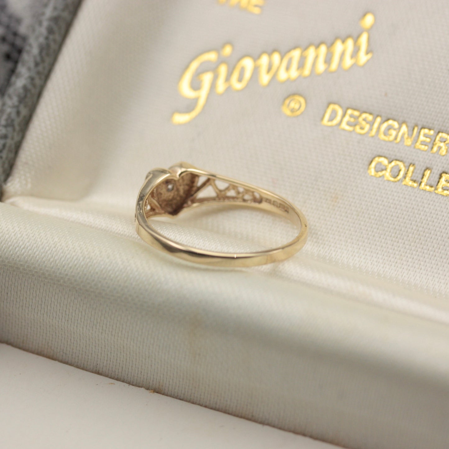 Late Vintage 9ct Gold and Star Set CZ Heart Ring