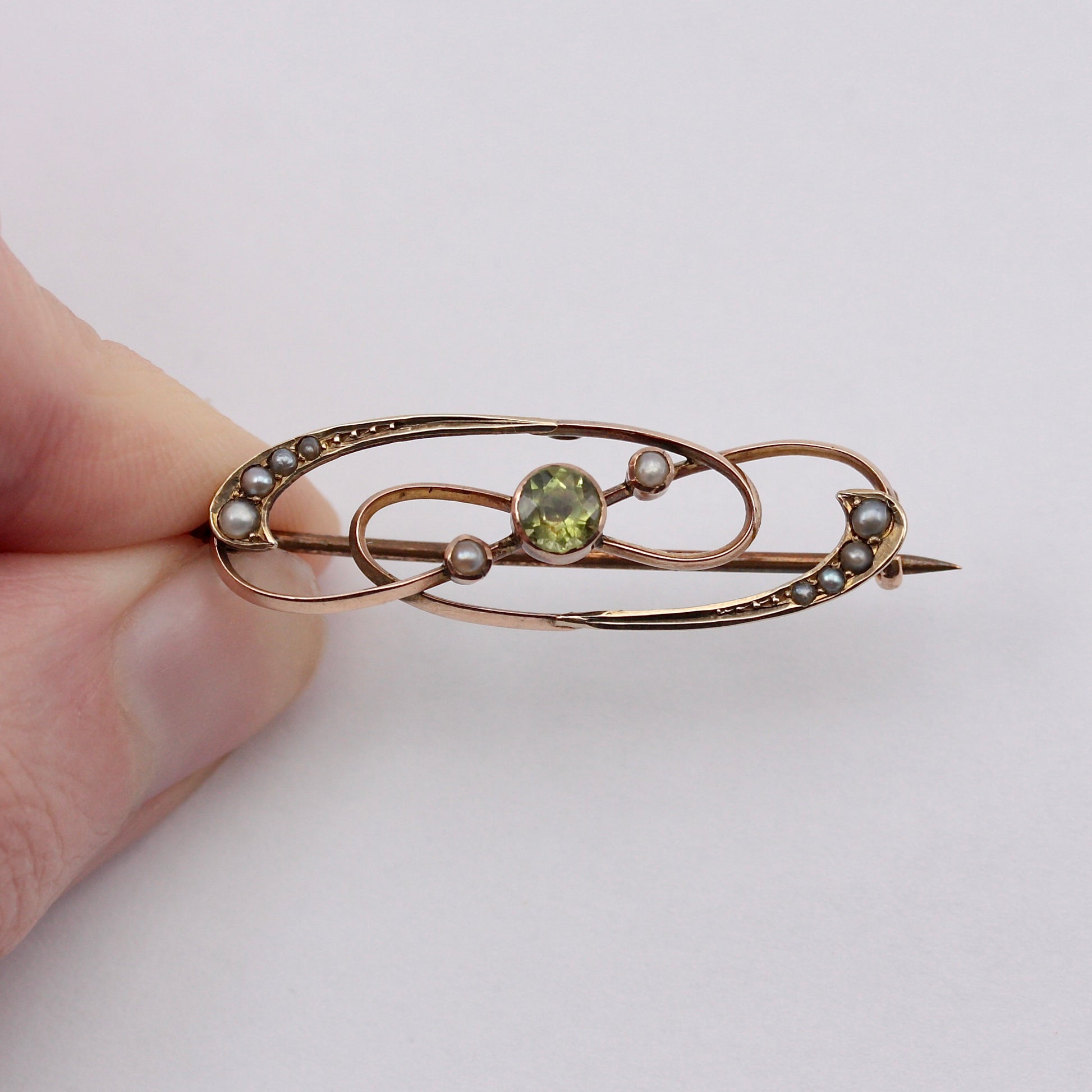 Edwardian Gold, Peridot and Seed Pearl Brooch
