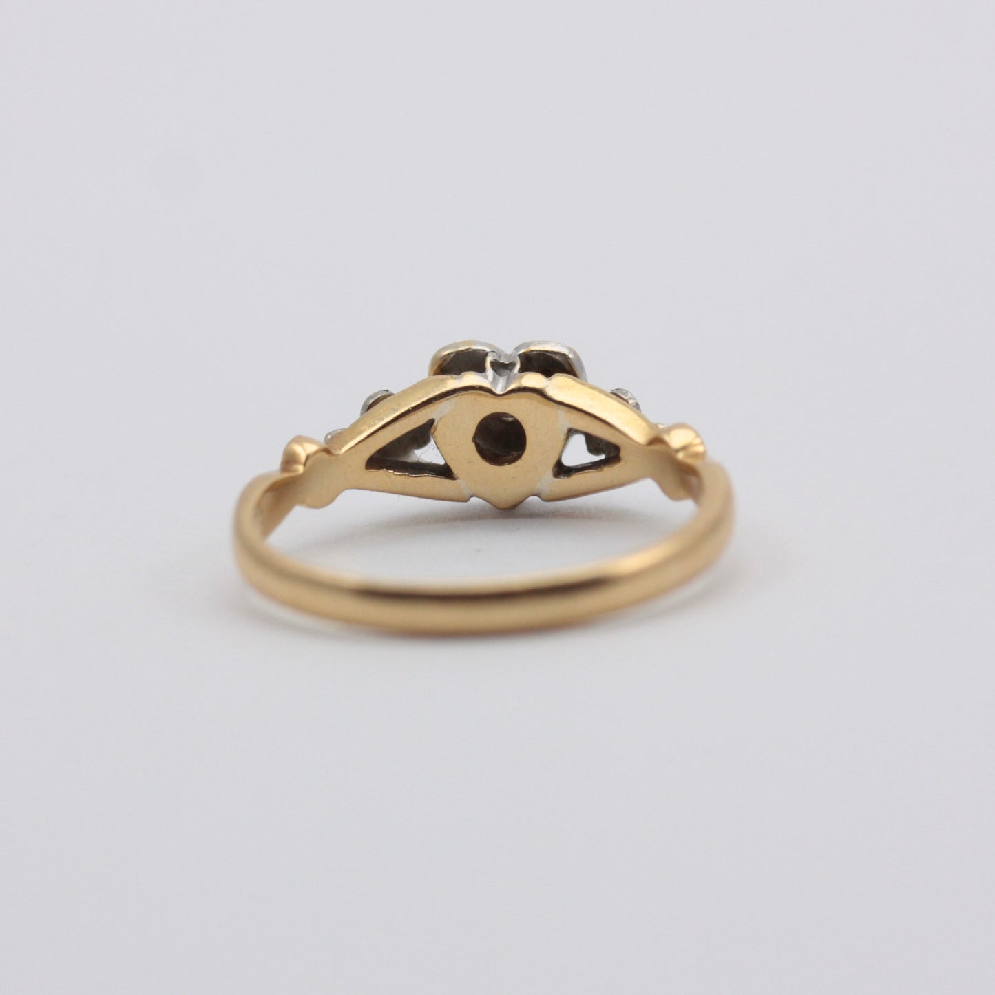 Early Vintage 18ct Gold + Platinum Floral Heart Ring with Diamond
