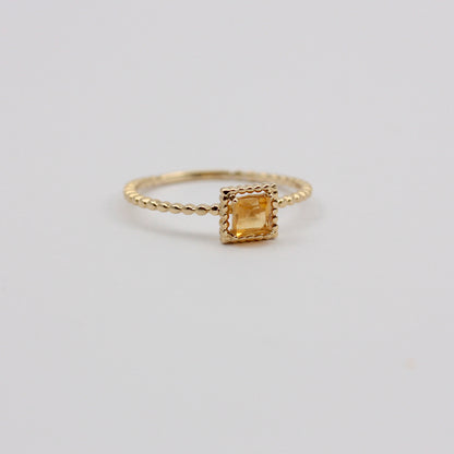 Dainty 14ct Gold Citrine Solitaire Ring